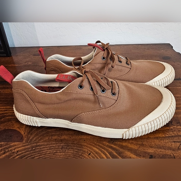 L.L. Bean Other - NWOB L.L. Bean Men's Tan/Brown Canvas Sneakers/Tennis Shoes W/ Red Accents Sz 11
